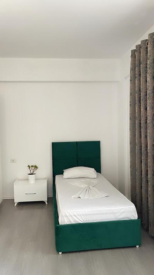 Enia'S Room Sarande Luaran gambar