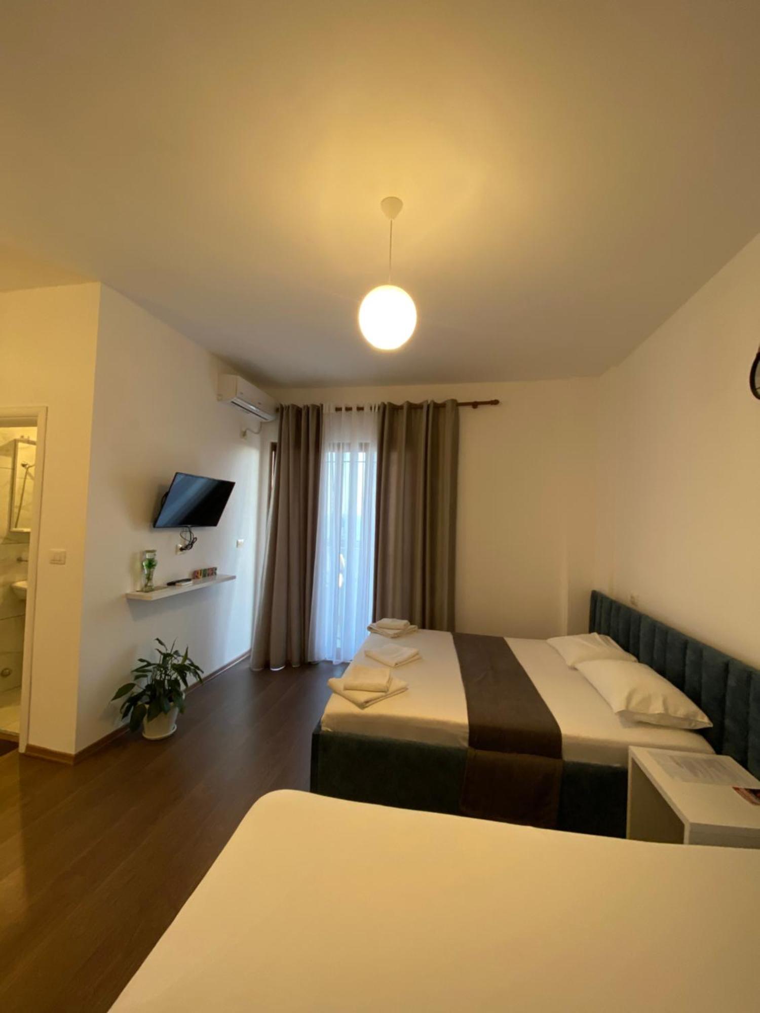 Enia'S Room Sarande Luaran gambar