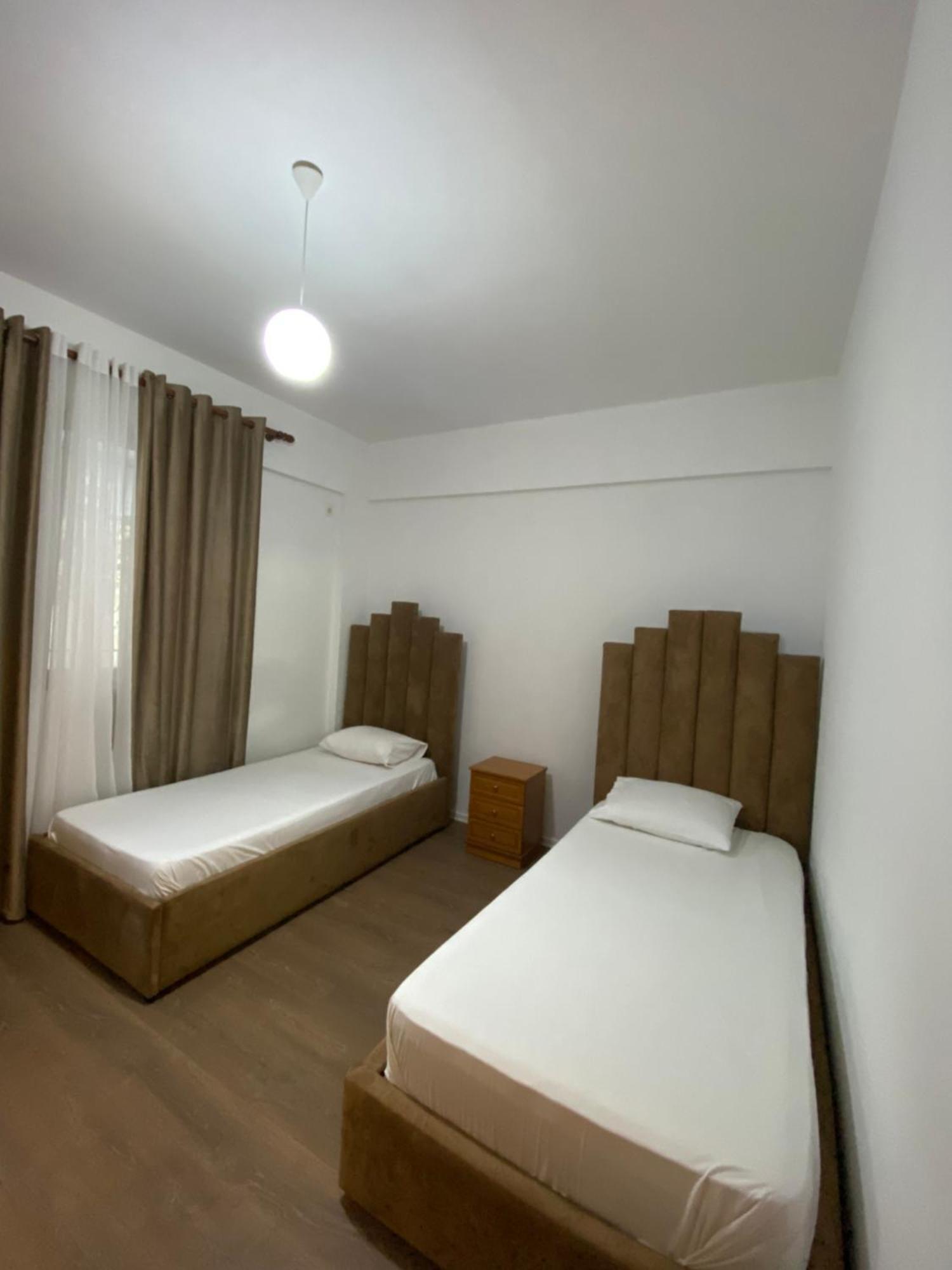 Enia'S Room Sarande Luaran gambar